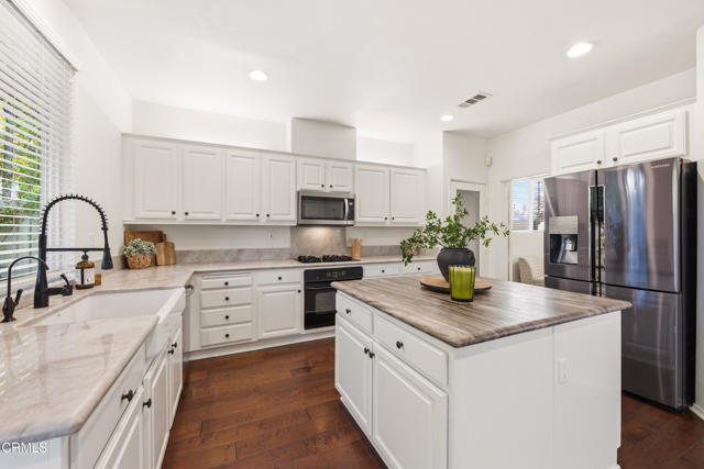 Detail Gallery Image 15 of 58 For 4609 Calle Descanso, Camarillo,  CA 93012 - 4 Beds | 2/1 Baths