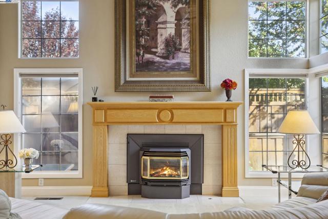 304 AVONDALE LANE, Livermore CA: https://media.crmls.org/mediaz/2030371e-3d6b-4f25-9241-b404b29a288f.jpg