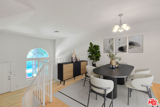 8741 Darby Avenue, Northridge CA: https://media.crmls.org/mediaz/20314f5b-550a-4282-88d3-44e5346f4e53.jpg