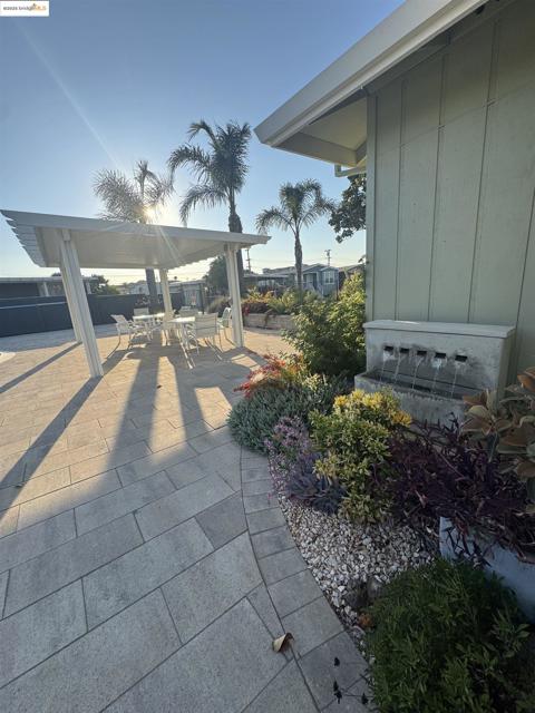 137 Zartop, Oakley CA: https://media.crmls.org/mediaz/20315f16-6f32-49c2-9674-c4516bfd7f57.jpg
