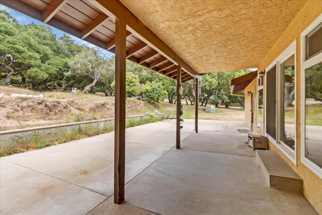19515 Vierra Canyon Road, Salinas CA: https://media.crmls.org/mediaz/2031e515-812b-44a8-abfc-29b5dc24d347.jpg