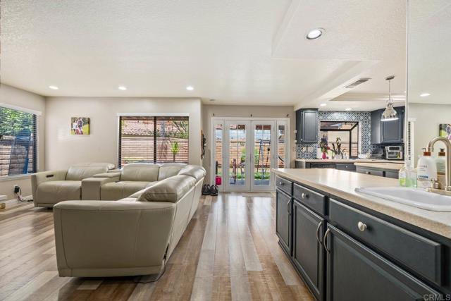 Detail Gallery Image 9 of 26 For 15560 La Entrada Dr, Moreno Valley,  CA 92551 - 5 Beds | 3 Baths