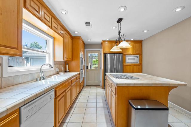 2143 Bello Avenue, San Jose CA: https://media.crmls.org/mediaz/20330937-5274-414d-9a6a-6245d5609ac5.jpg