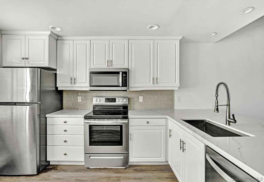 901 Caminito Estrada - photo 5