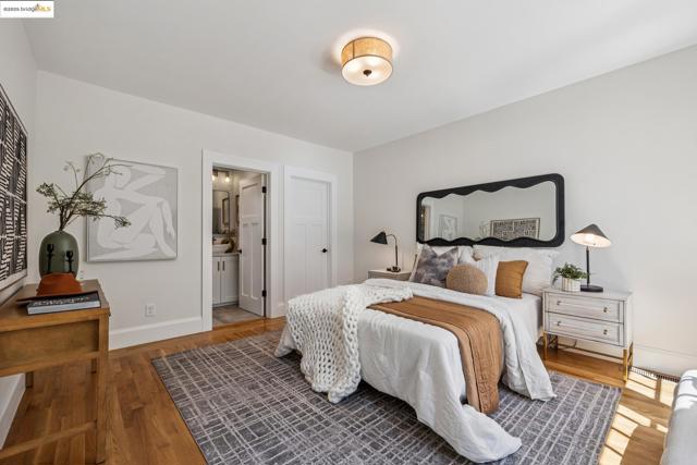 6426 Benvenue Ave, Oakland CA: https://media.crmls.org/mediaz/2033dccd-89b8-42f8-ba5d-a7bbd940f035.jpg
