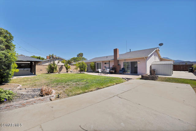 818 N Lois Avenue, Newbury Park CA: https://media.crmls.org/mediaz/20344503-c4a7-4888-8268-0cbcaea3f614.jpg