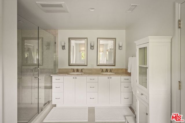 Drew Fenton | 837 N Bundy Drive Los Angeles CA | MLS: 7501781 Drew Fenton | 837 N Bundy Drive Los Angeles CA | MLS: 7501781