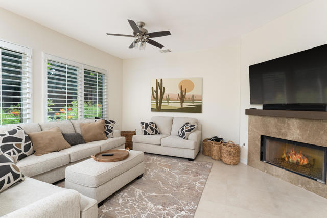 77363 Sky Mesa Lane, Indian Wells CA: https://media.crmls.org/mediaz/20351ac9-95df-48fa-8d48-88fa366bb4ed.jpg