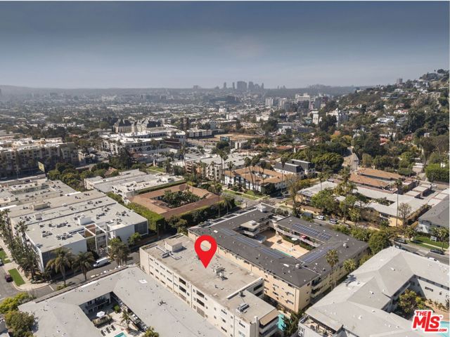 7949 Selma Avenue, Los Angeles CA: https://media.crmls.org/mediaz/2035af42-e9ff-4984-bd4f-b4804a37bdcf.jpg