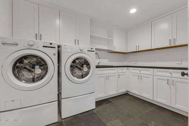 54 Saddlebow Road, Bell Canyon CA: https://media.crmls.org/mediaz/2036182a-9624-4e29-bb02-209e426a7981.jpg