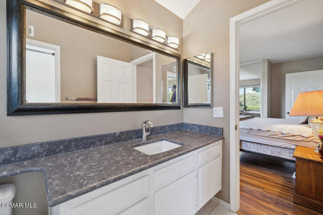 6690 Oak Springs Drive, Oak Park CA: https://media.crmls.org/mediaz/20361efa-e27b-4b3e-855f-830193491cf0.jpg
