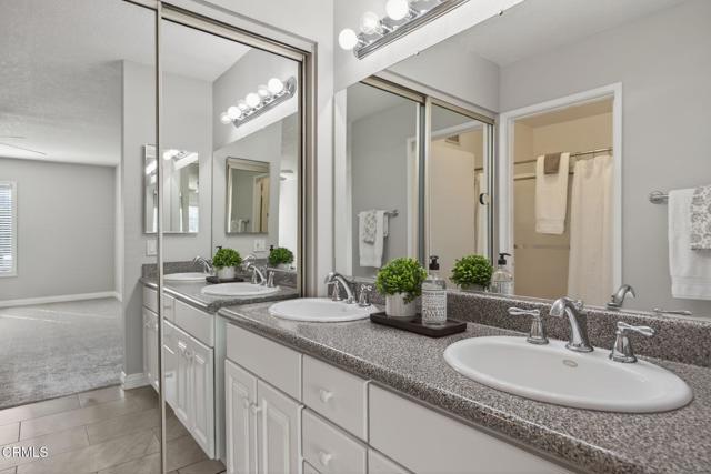 Detail Gallery Image 24 of 46 For 25702 Vista Fairways Dr, Valencia,  CA 91355 - 2 Beds | 2 Baths