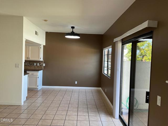 Detail Gallery Image 8 of 19 For 181 Courtyard Dr, Port Hueneme,  CA 93041 - 3 Beds | 2 Baths