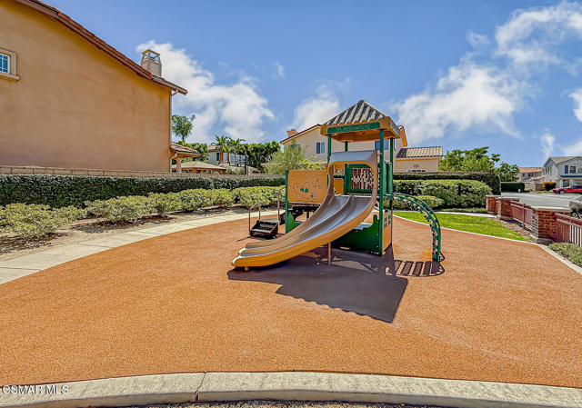 2511 Aurora Lane, Simi Valley CA: https://media.crmls.org/mediaz/2036cd98-1f37-4639-a543-72b189dca2ca.jpg