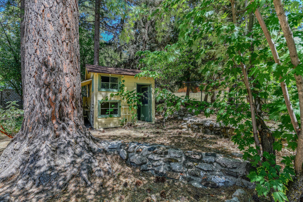 https://media.crmls.org/mediaz/20372e28-702a-426a-b038-e05cc820f5aa.jpg?preset=X-Large