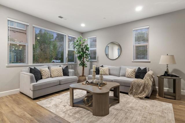 701 Tierney Place, Martinez CA: https://media.crmls.org/mediaz/20374fa0-3d8e-44ab-a68a-7c03cd92144c.jpg