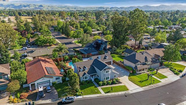1153 Sherry Way, Livermore CA: https://media.crmls.org/mediaz/20378b02-39c8-4453-9ed9-540c0ab843e9.jpg
