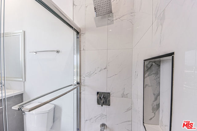 1923 Carmona Avenue, Los Angeles CA: https://media.crmls.org/mediaz/20383b76-8528-4c4f-85bd-485e72eaf4a7.jpg