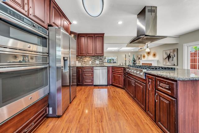 41917 Camino Santa Barbara, Fremont CA: https://media.crmls.org/mediaz/2038b6c2-49bb-4a78-bae7-0dd0c6899bc8.jpg