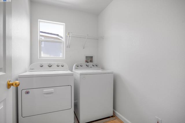 Image 35 of 58 For 552 Stonehaven Ct