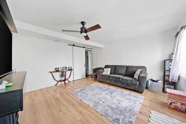 42 48 E 5Th Street, National City CA: https://media.crmls.org/mediaz/20392561-dbaa-4048-aaa2-2b0edbcff0c4.jpg