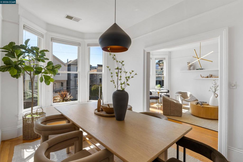 3934 Cesar Chavez St