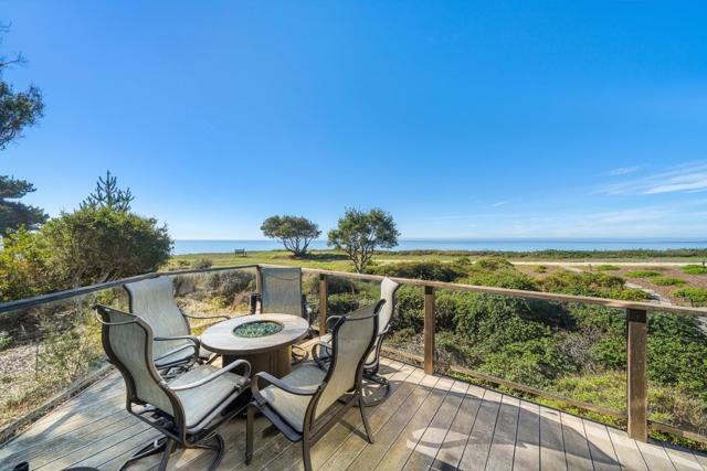436 Camino Al Mar, La Selva Beach CA: https://media.crmls.org/mediaz/2039efaa-9597-4be4-a4f2-78db6c75b699.jpg