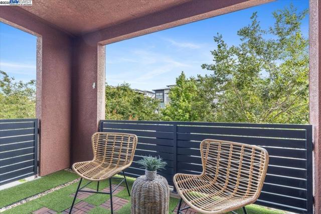 5700 Greige Cir, Dublin CA: https://media.crmls.org/mediaz/203a19dc-f6d1-4a5b-aa23-83bffe6092b4.jpg
