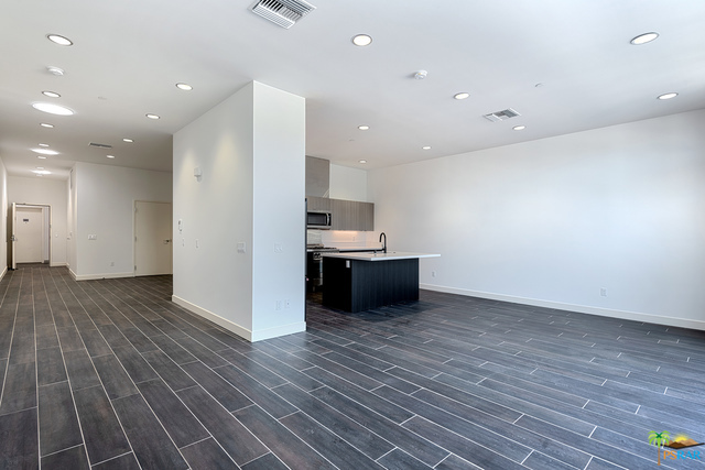 111 N Palm Canyon Drive, Palm Springs CA: https://media.crmls.org/mediaz/203a1c95-9f49-4640-b4b1-33a25d62a1e8.jpg