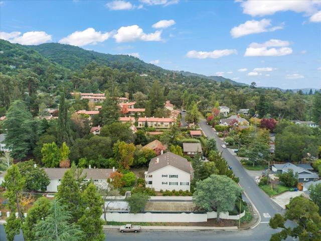 600 Pennsylvania Avenue, Los Gatos CA: https://media.crmls.org/mediaz/203a2d18-e74a-479a-b147-da4cc0f95a77.jpg