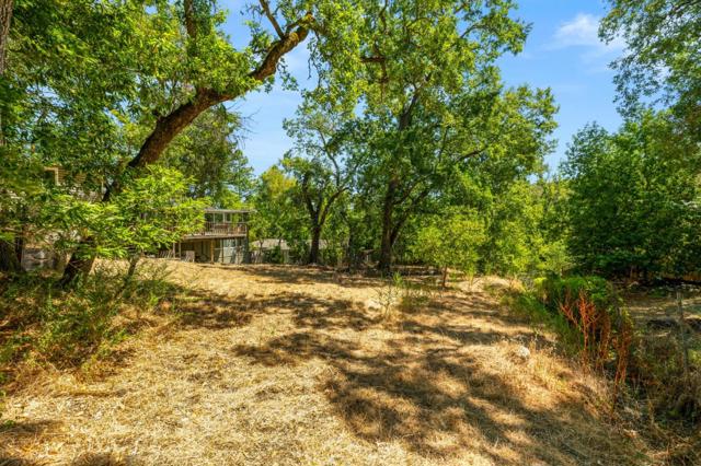 161 Los Trancos Circle, Portola Valley CA: https://media.crmls.org/mediaz/203aaa6b-03dd-436f-a61e-c72fde79786c.jpg