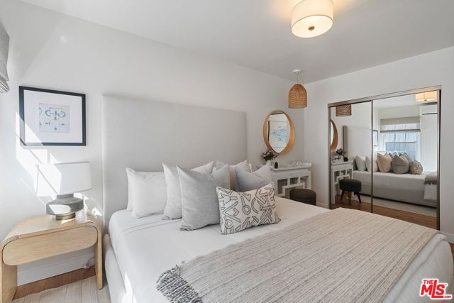 3627 Veteran Avenue, Los Angeles CA: https://media.crmls.org/mediaz/203b3321-dfab-48d8-8989-1b5c5d3c47b1.jpg