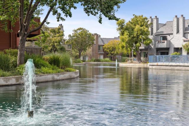 1016 Shoreline Drive, San Mateo CA: https://media.crmls.org/mediaz/203b8ab4-0bb3-4b76-97d0-a4659114b59f.jpg