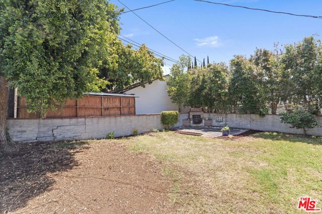 4030 Boise Avenue, Los Angeles CA: https://media.crmls.org/mediaz/203c0060-3d31-46b5-bad7-19370e3aba6a.jpg