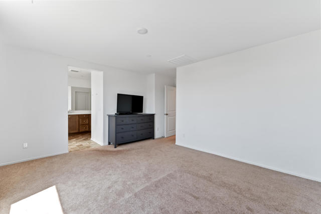 31445 Wieck Road, Winchester CA: https://media.crmls.org/mediaz/203c1530-08b5-482f-8645-e32f2231ffd7.jpg