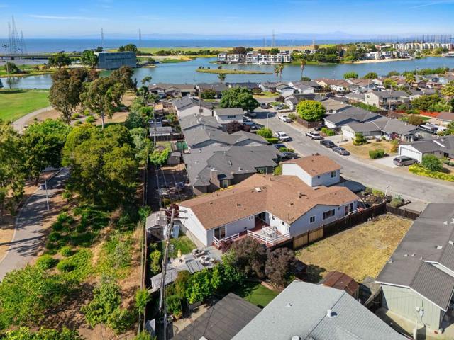 1633 Ark Street, San Mateo CA: https://media.crmls.org/mediaz/203d6e28-e991-416d-b21b-fd069941ea16.jpg