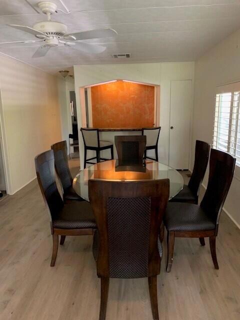 67 Paseo Laredo North, Cathedral City CA: https://media.crmls.org/mediaz/203d9397-208e-4659-a387-e09aadd8f2dc.jpg