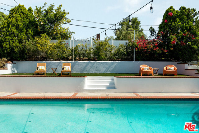 23020 Lita Place, Woodland Hills CA: https://media.crmls.org/mediaz/203df562-8c5d-451e-88b8-704a02c1393f.jpg