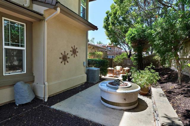 15504 Paseo Del Sur, San Diego CA: https://media.crmls.org/mediaz/203e2375-dbf1-4f1e-ab3b-1fad2c0921bb.jpg