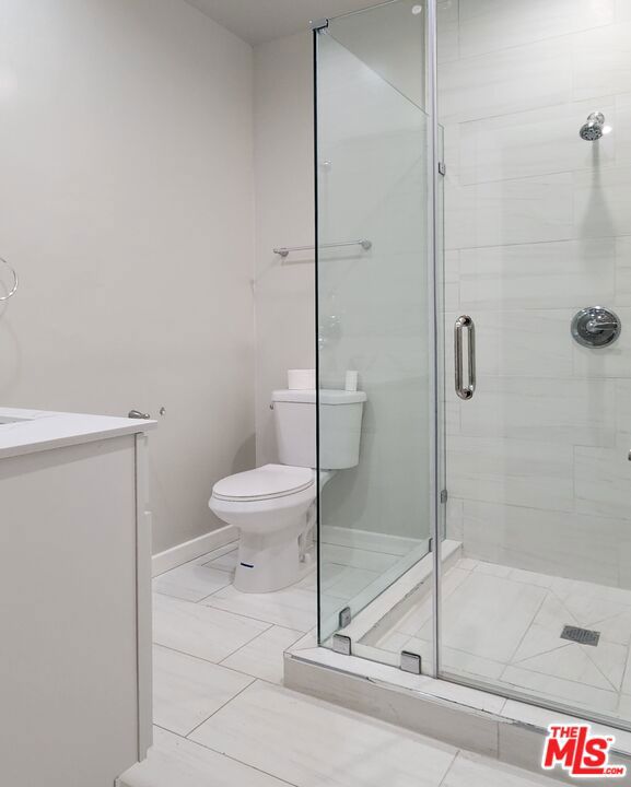 224 N Jackson Street, Glendale CA: https://media.crmls.org/mediaz/203e8d04-feb6-435c-a13d-9b48f1eeebc8.jpg