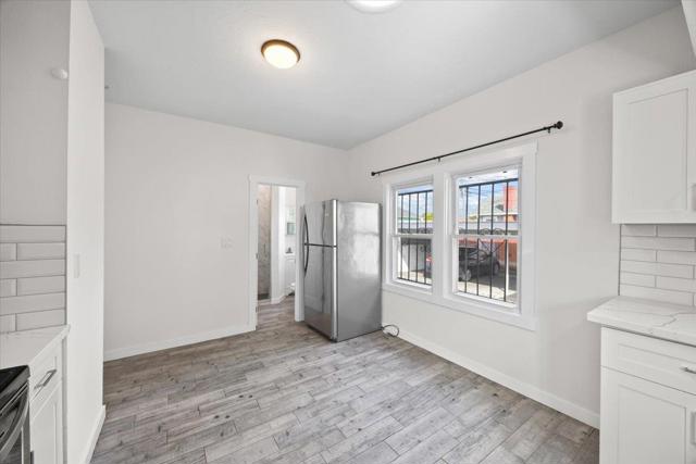 8850 Dowling Street, Oakland CA: https://media.crmls.org/mediaz/203ec068-b0bd-4f93-903c-2e28e909907a.jpg