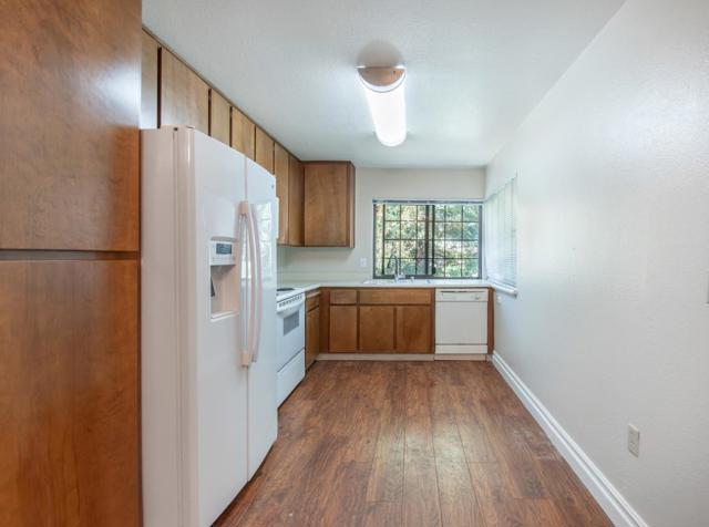 421 Colony Cove Drive, San Jose CA: https://media.crmls.org/mediaz/203f1cb9-d2c9-4c0b-a7f9-400ea5687ab6.jpg