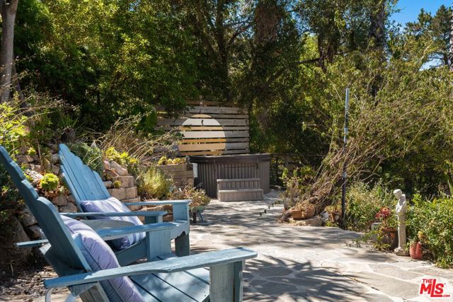 1212 Fernwood Pacific Drive, Topanga CA: https://media.crmls.org/mediaz/203ff4e4-b1bf-4393-b520-40da2ef40621.jpg