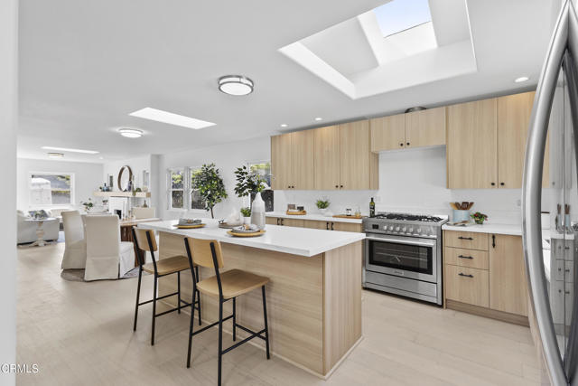 421 Donze Avenue, Santa Barbara CA: https://media.crmls.org/mediaz/2040329f-da58-463d-b40a-22196174101c.jpg