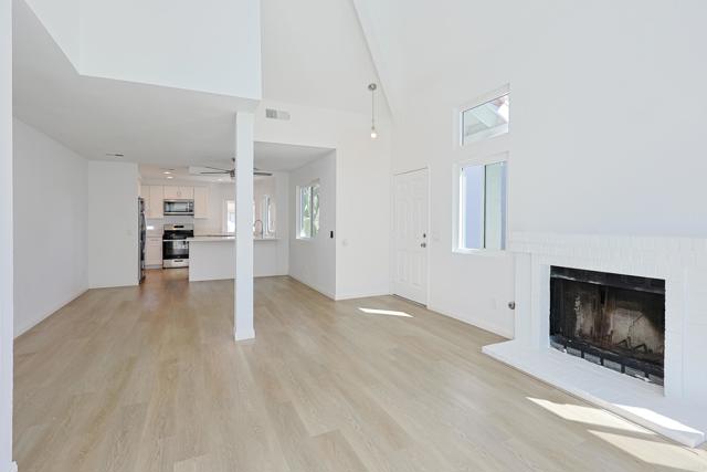 Detail Gallery Image 11 of 41 For 249 Blackbird Way, Oceanside,  CA 92057 - 3 Beds | 3 Baths