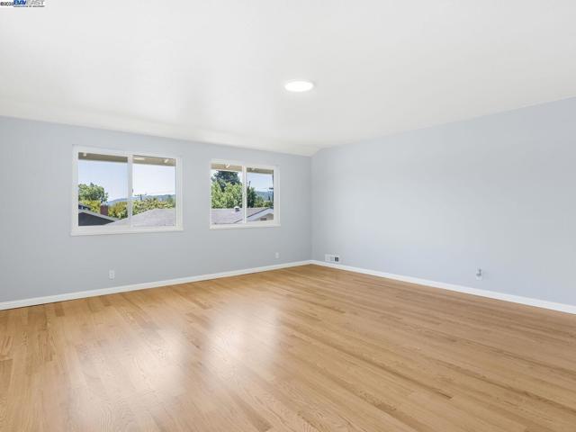 8612 Wicklow Ln, Dublin CA: https://media.crmls.org/mediaz/2040f0f6-29b7-4e76-927d-ffb5997b915e.jpg