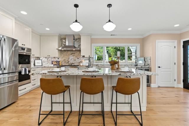 30 16th Avenue, San Mateo CA: https://media.crmls.org/mediaz/2041a925-d61a-4659-acc0-a9b090fa0565.jpg