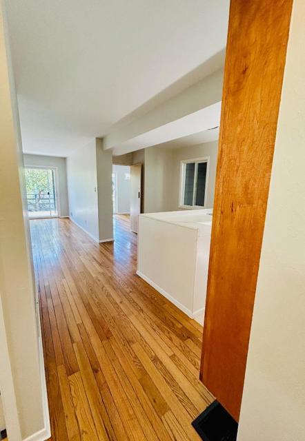 169 Brompton Avenue, San Francisco CA: https://media.crmls.org/mediaz/20424574-bdeb-4519-83ea-28d2170341ce.jpg