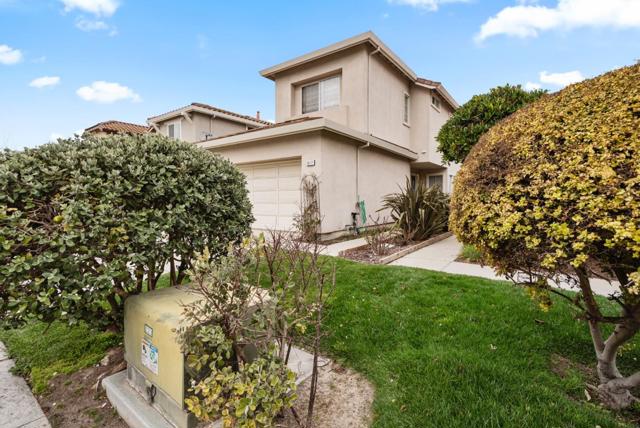 18177 Stonegate Court, Salinas CA: https://media.crmls.org/mediaz/2042557e-30b1-4a14-9898-d15c8e67f232.jpg