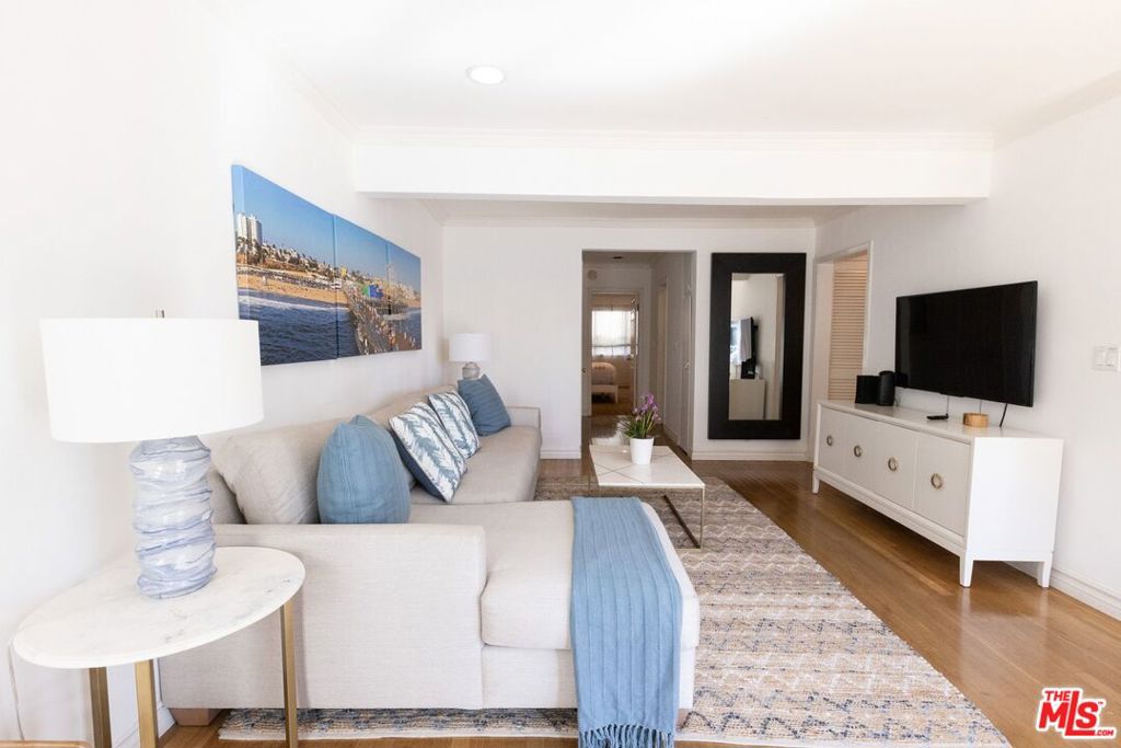 2101 Ocean Avenue #3